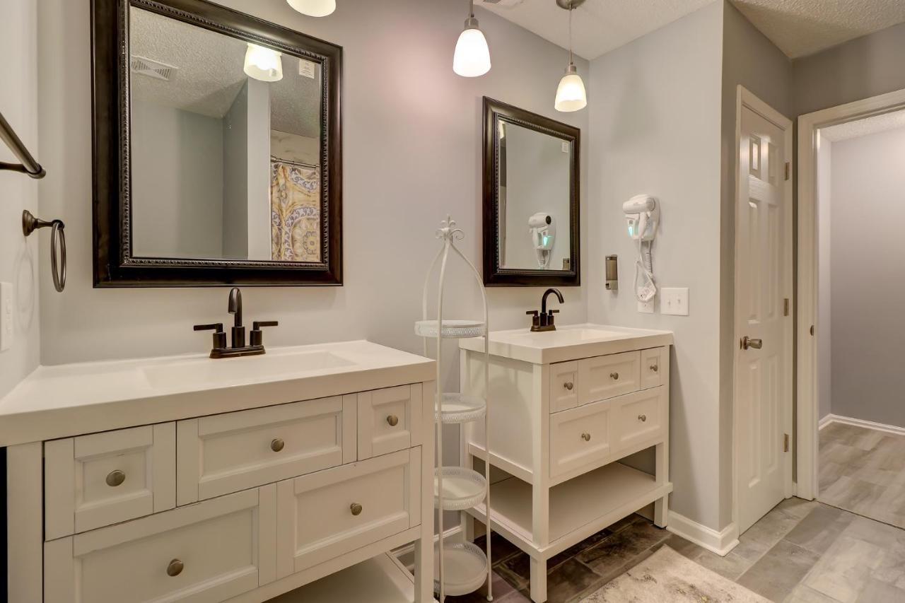 הילטון הד איילנד #111 Elaborate Condo Ideal Location 2Brm/2 Parking מראה חיצוני תמונה
