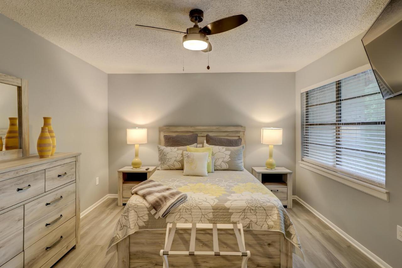 הילטון הד איילנד #111 Elaborate Condo Ideal Location 2Brm/2 Parking מראה חיצוני תמונה