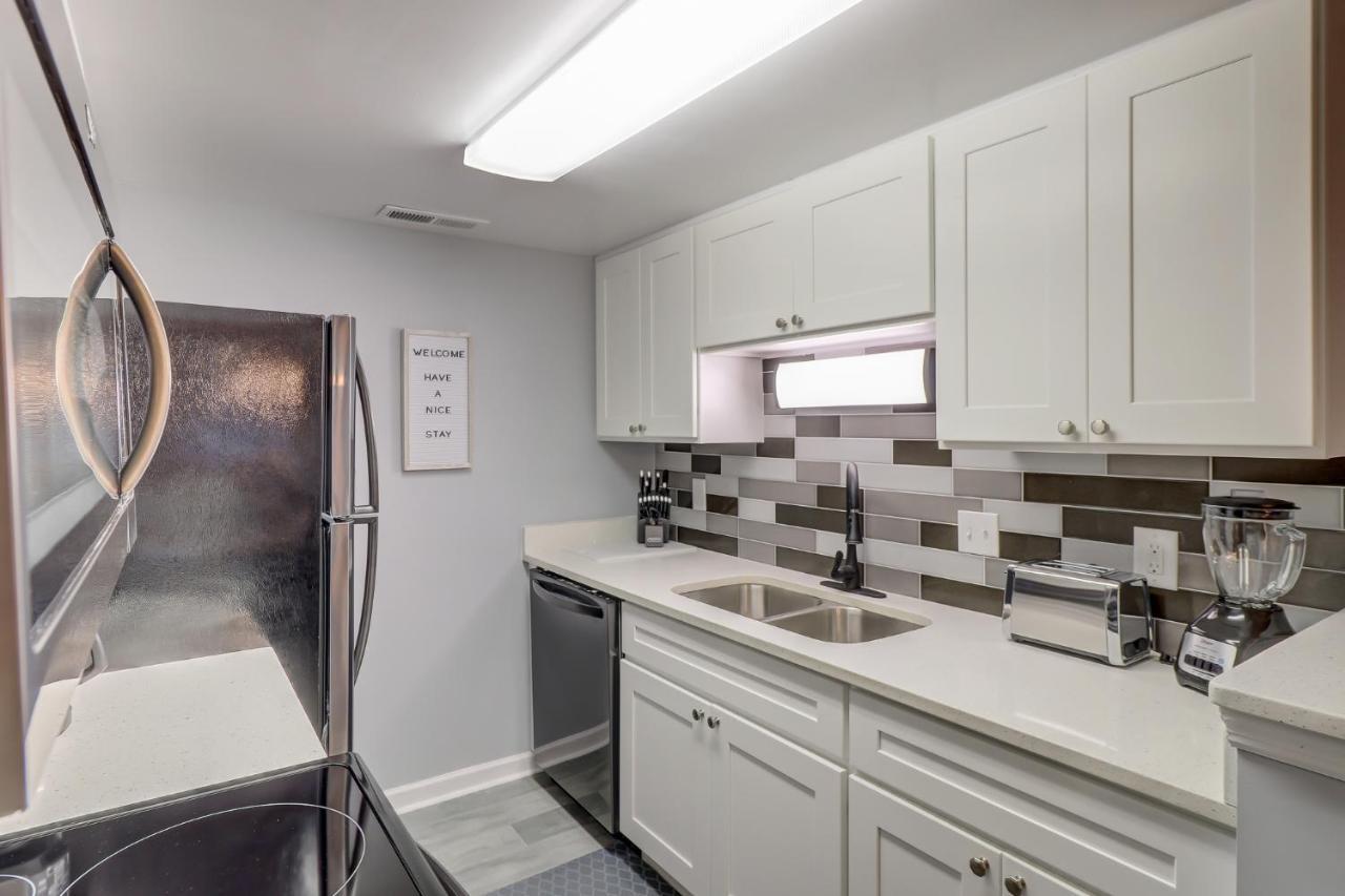 הילטון הד איילנד #111 Elaborate Condo Ideal Location 2Brm/2 Parking מראה חיצוני תמונה