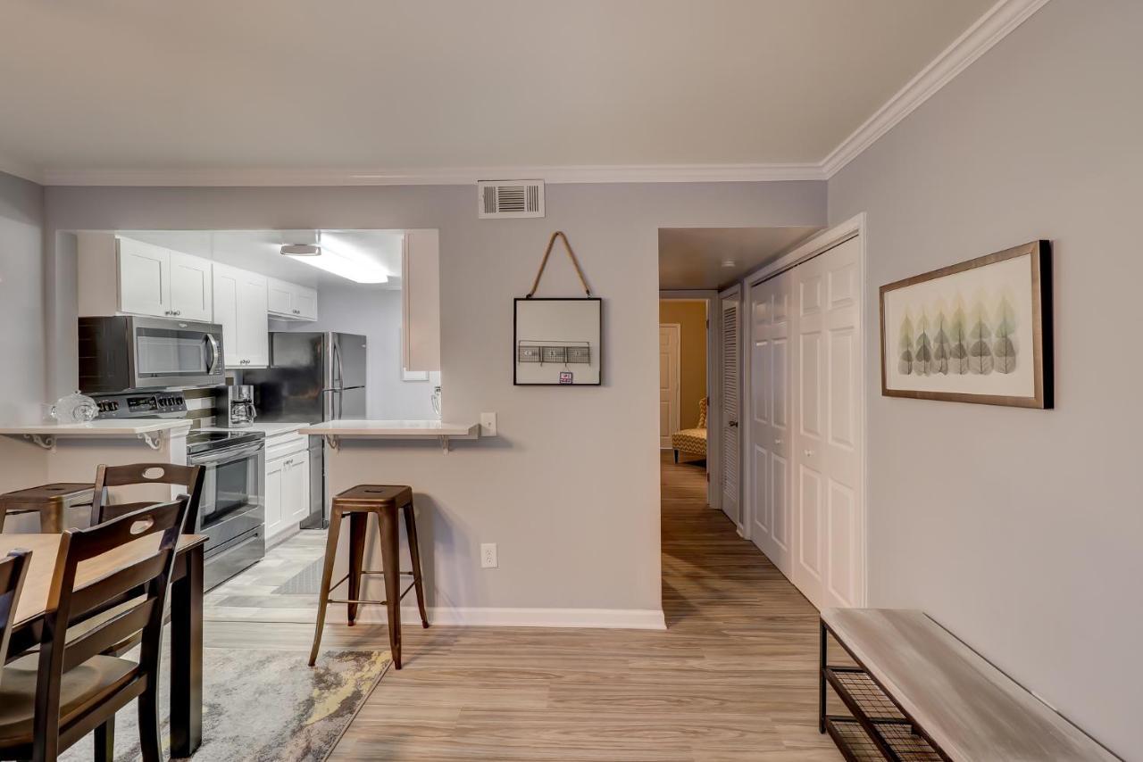 הילטון הד איילנד #111 Elaborate Condo Ideal Location 2Brm/2 Parking מראה חיצוני תמונה