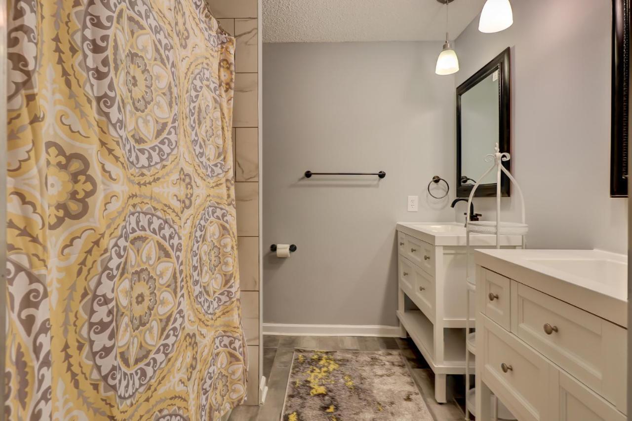 הילטון הד איילנד #111 Elaborate Condo Ideal Location 2Brm/2 Parking מראה חיצוני תמונה